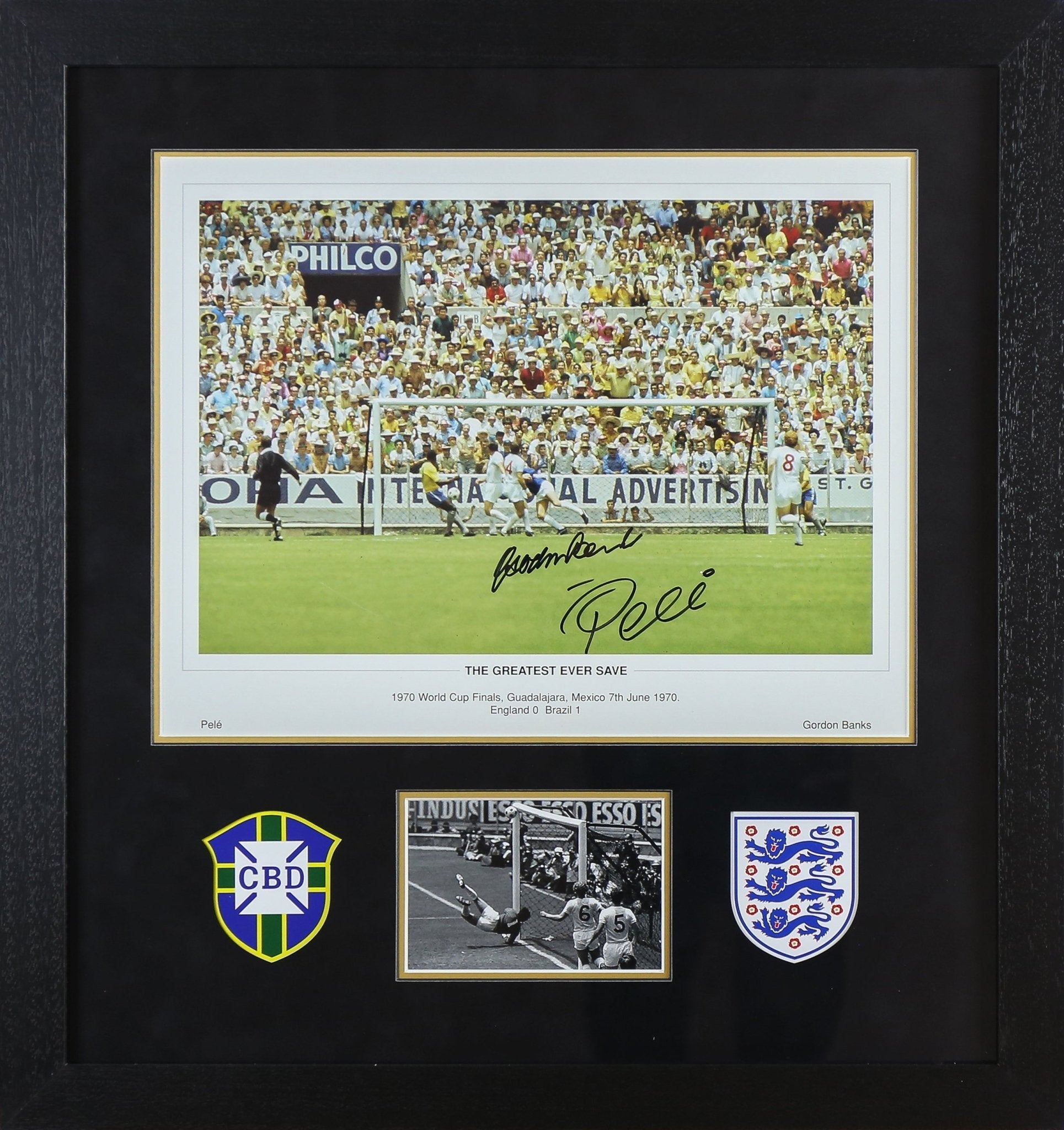 Pele and Gordon Banks signed 12x16" Photograph Framed Display - Memorabilia Framers Shop